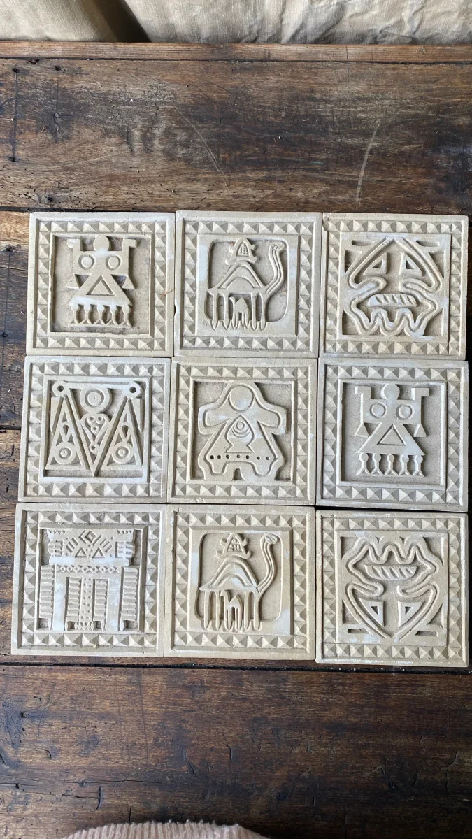 Vintage handmade raw sandstone tiles - set of 9 - Image 4